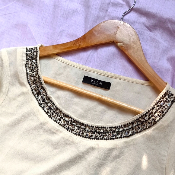 2 branded top - Picture 3 of 7